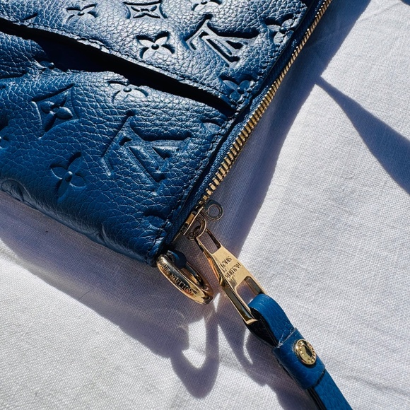Perfect blue Louis Vuitton shoulder bag - Picture 8 of 12